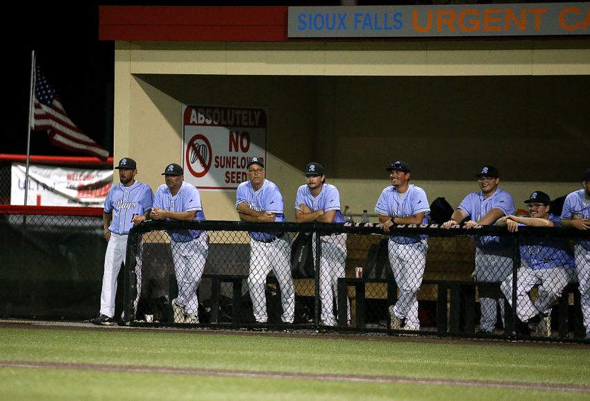 Class B state amateur baseball tournament semifinal pairings